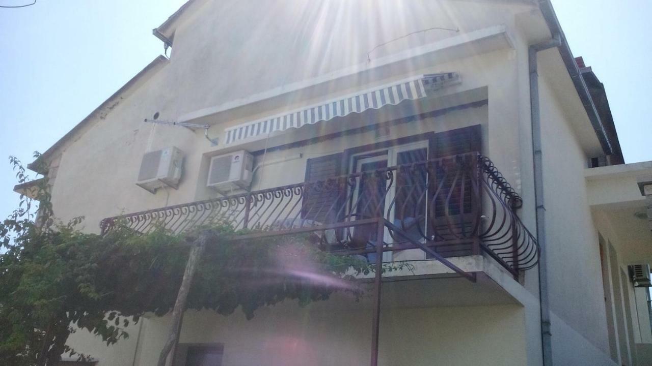 Studio With Balcony Jelsa  Exterior foto